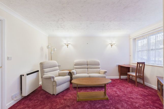 Tembani Court, Colin Road, Paignton photo 3