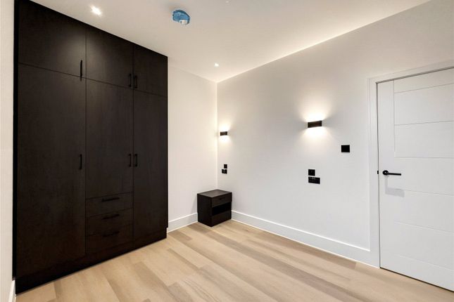 1 Zenith House, 3, Rye Close, 15Hampshire10/ photo 3