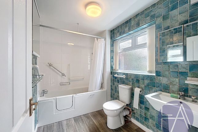 320 Gravel Lane, Banks, Lancashire photo 3