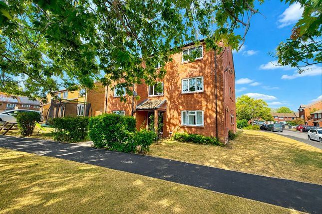 10, Rycote Close, Swindon photo 4