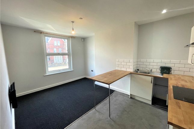Flat 3, 68, Clifton Terrace, Newtown photo 3