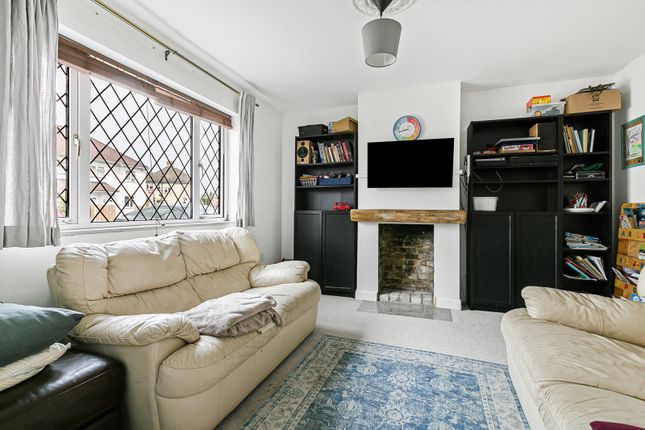 17, Larchwood Drive, Egham photo 3