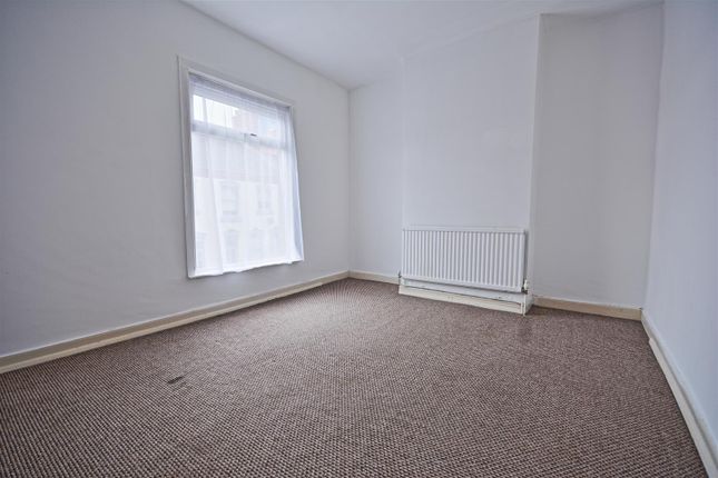 45, Grove Road, Northampton photo 4