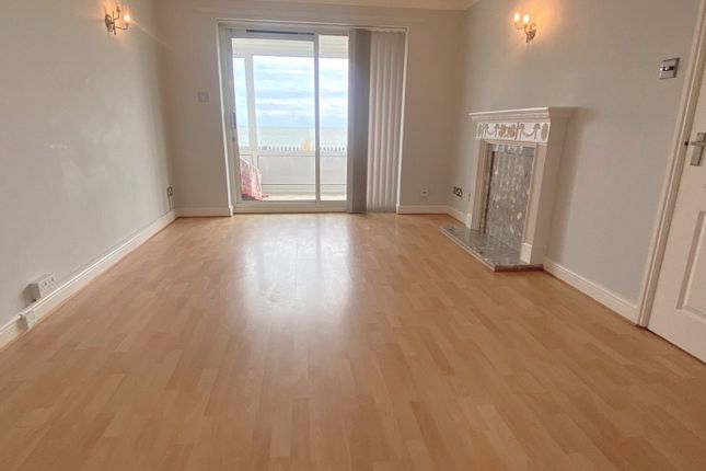 13, Seaview Heights, Walton On The Naze photo 2
