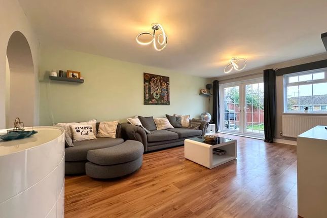 6, Sherford Road, Swindon photo 3