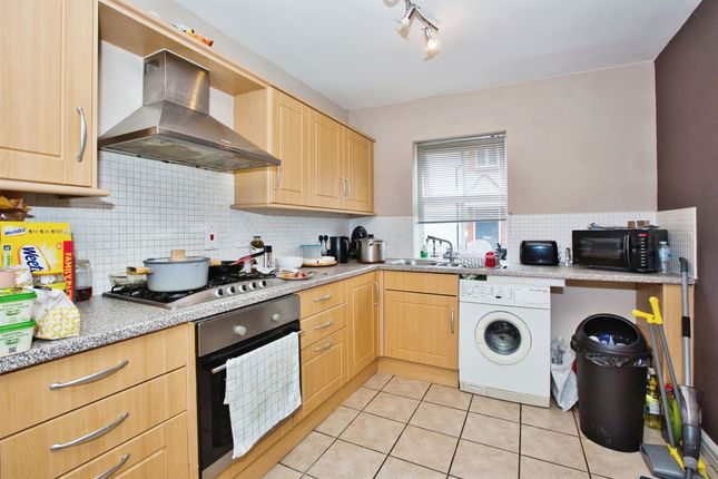 78, Century Park, Yeovil photo 4