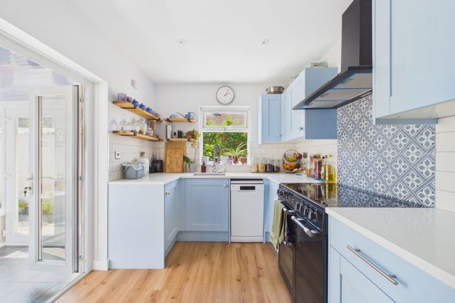 2 Picton Close, Narberth photo 4