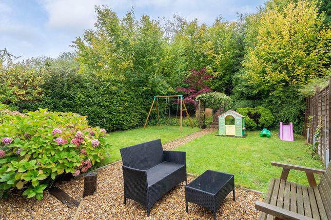 7, Kiln Lane, Betchworth photo 3