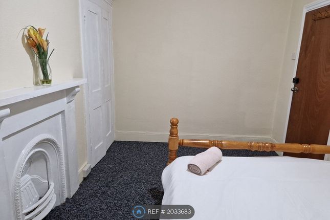 Room to rent in Hastings Road (), Maidstone