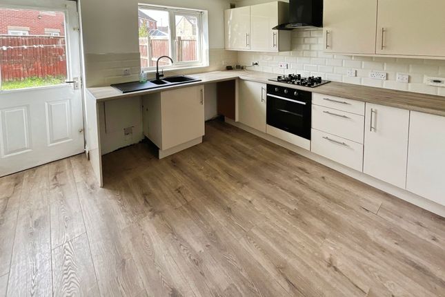 9 Stonecross Close, Accrington photo 2