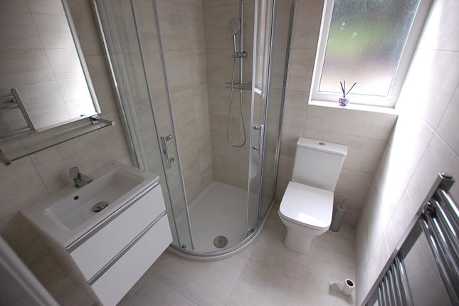 1B, South View, 93, Crescent Road, Greater Manchester photo 5