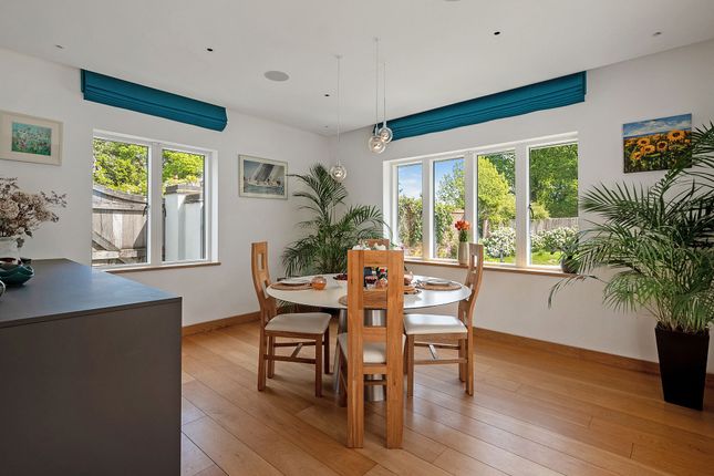 Breakfast Room