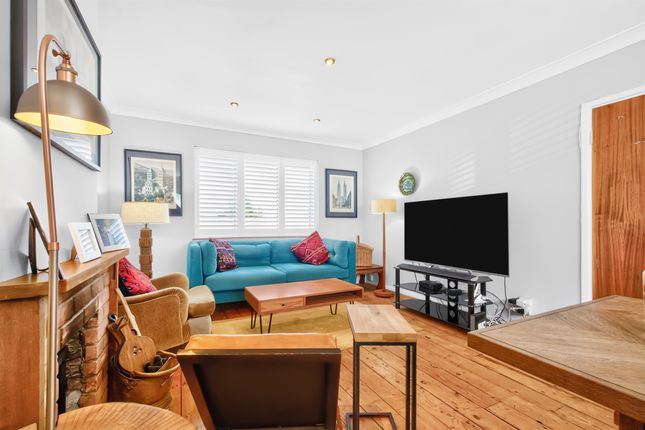 13, Garrard Way, ST. ALBANS photo 3