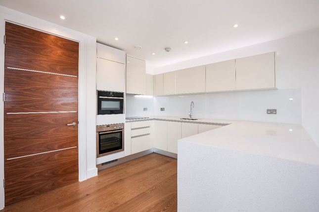 7 Merlin Court, London photo 4