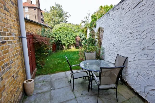 40B Ethnard Road, london photo 4