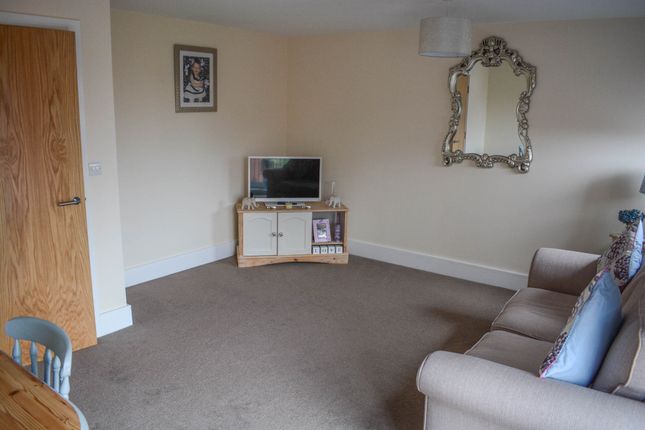 22 Kilner Court, Denaby Main, Doncaster photo 4