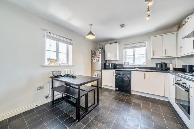 90, Prince Rupert Drive, Buckinghamshire photo 4