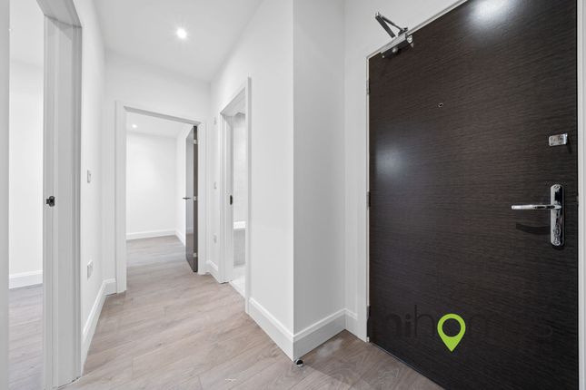 Flat 61, Key Point, Potters Bar photo 4