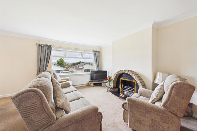 44, Lomond Crescent, Beith photo 3