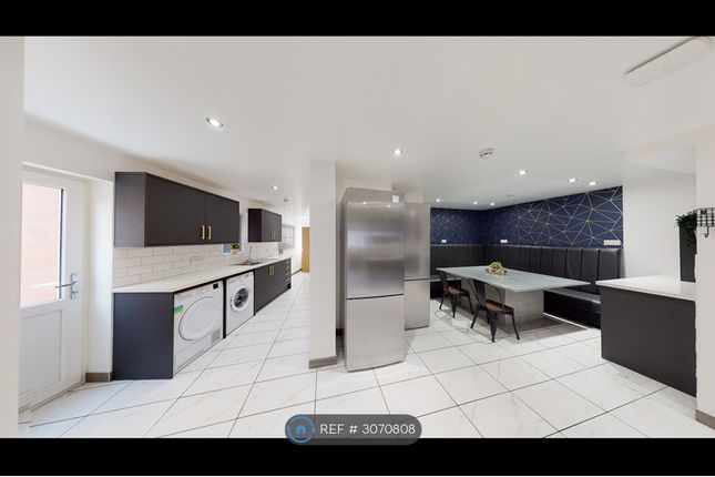 Charter Avenue, Coventry photo 3