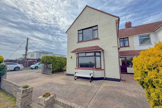 19, Southcliff Parade, Walton on the naze photo 4