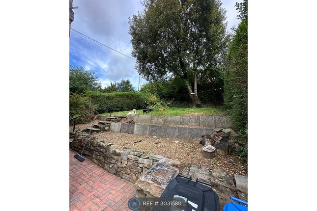 The Crescent, Mossley, Ashton-U-Lyne photo 3