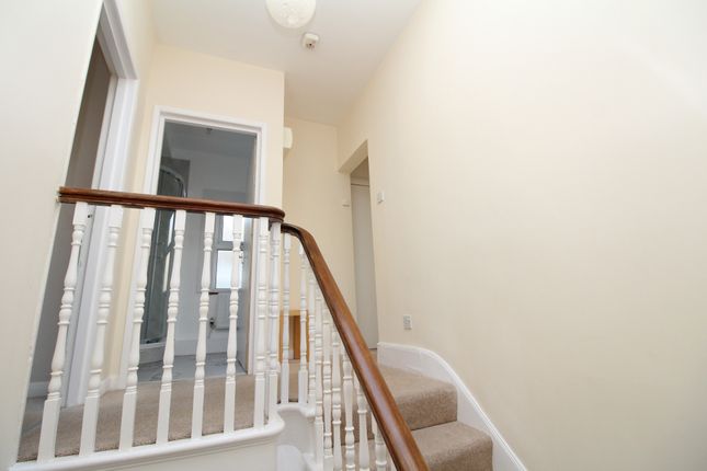 Flat 3 12, Castledine Road, Anerley photo 5