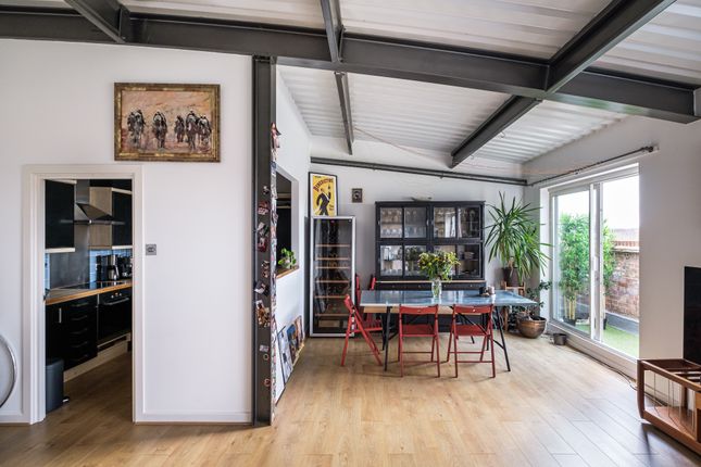 Flat for sale in Falcon Works, Mile End Park