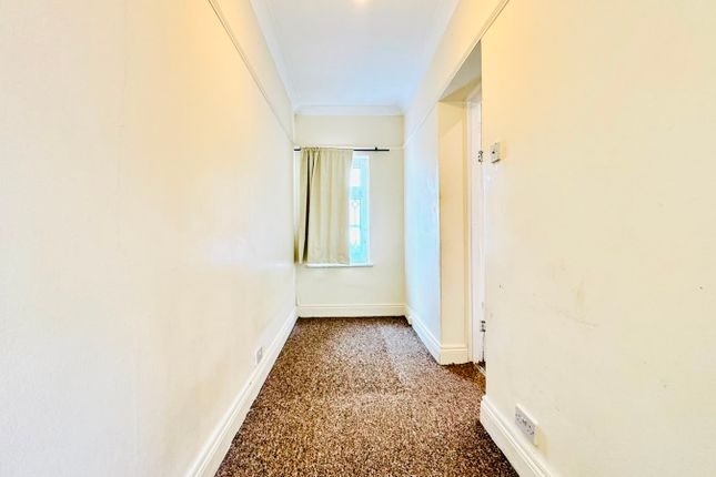 651, Becontree Avenue  photo 4
