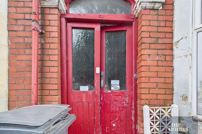 91, Corporation Road, Cardiff photo 2