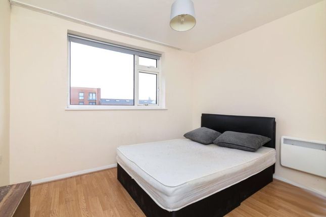 Flat for sale in Bridle Close, Enfield