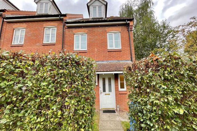 Thumbnail Semi-detached house to rent in Tolye Road, Norwich