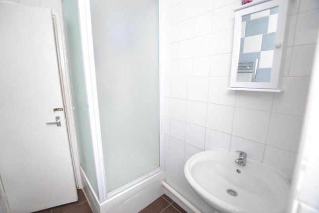 2, SOUTHCOTT HOUSE, DEVONS ROAD, LONDON photo 4
