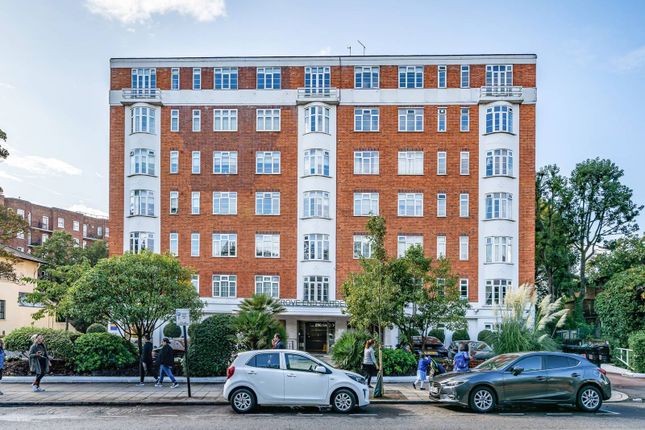 Flat for sale in Grove End Gardens, St John's Wood, London