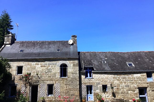 Detached house for sale in 22570 Lescouët-Gouarec, Côtes-D'armor, Brittany, France
