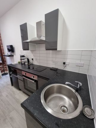 Flat 10, 5, Sir Thomas Street, Liverpool photo 2