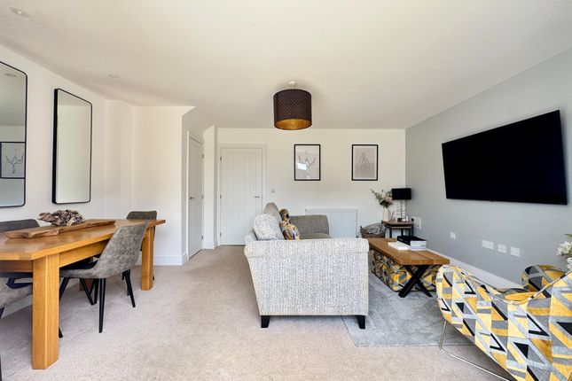 3 Clover Close, Wantage photo 2