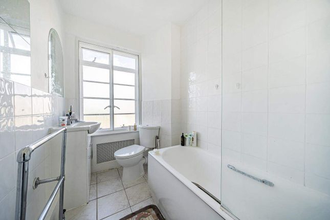 Flat for sale in Park Road, London