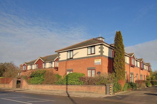 Thumbnail Property for sale in Coach House Court, Reading Road, Pangbourne, Reading