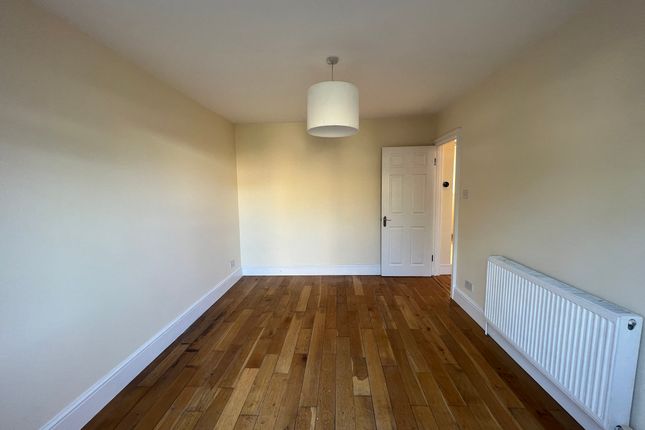 40 Cavendish Road, New Malden photo 4