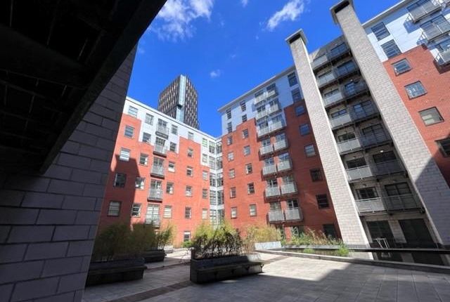 39, The Quadrangle, Manchester photo 5