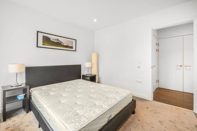 Flat to rent in Heygate Street, Elephant And Castle, London