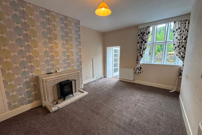 27a, Linfit Fold, HUDDERSFIELD photo 2