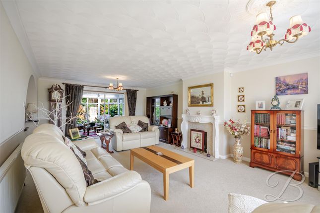 20, Paddock Close, Mansfield photo 3