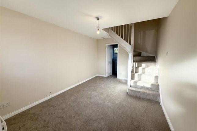 96, Kenilworth Drive, Nuneaton photo 4
