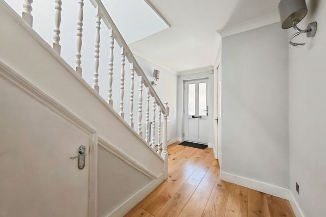 1, Hale End, Bracknell photo 2
