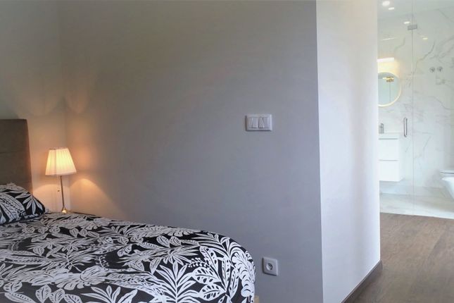 Apartment for sale in R. De Villas Sintramar, 2705 Colares, Portugal