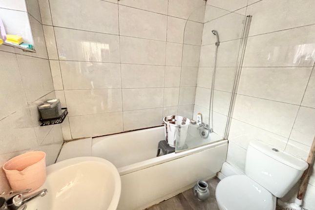 48, Maynard Road, Leicester photo 5