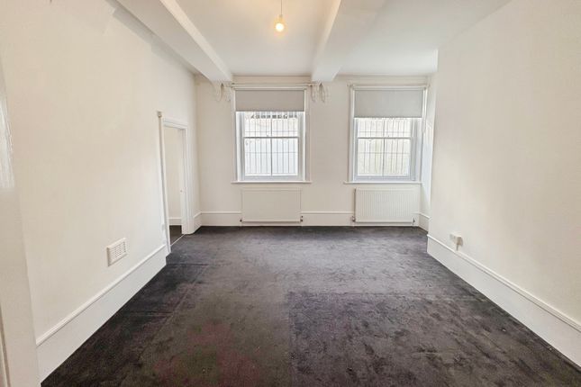 Flat A, 38, Hazlitt Road, Hazlitt Road photo 2
