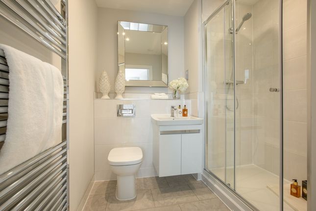 26, Thorpe Lea Road, Egham, Tw20 8Hy photo 4